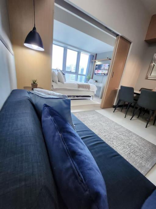 Luxestaysmnl Coastal Chic Netflx 380Mbps Pool Bgc Манила Экстерьер фото